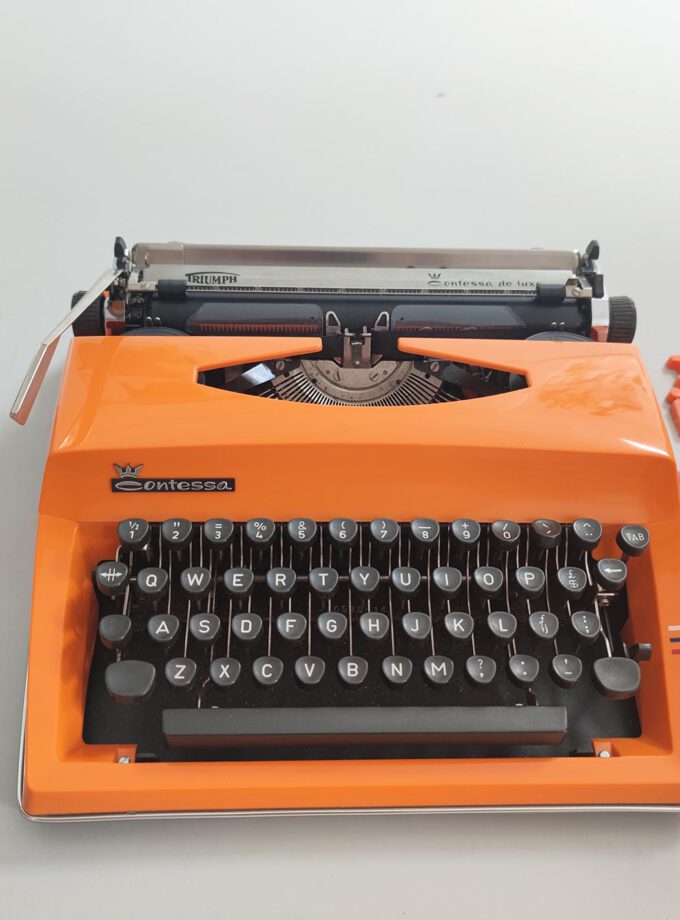 Vintage Triumph Contessa de luxe Orange Typewriter