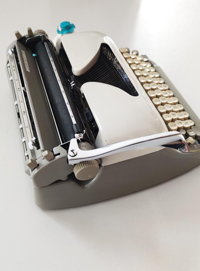 Vintage Adler Junior-E Twotone Typewriter