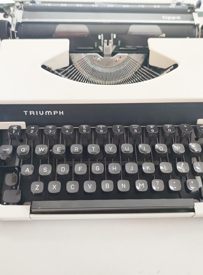 Vintage Tippa Triumph Typewriter Off White Pica