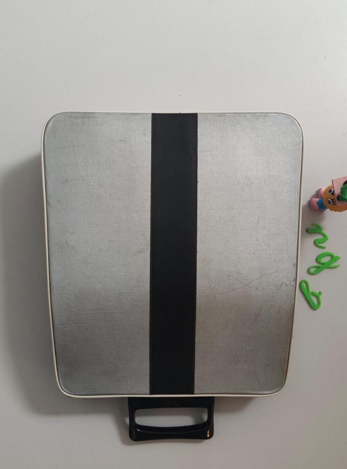 Olivetti Lettera DL Typewriter Black Silver