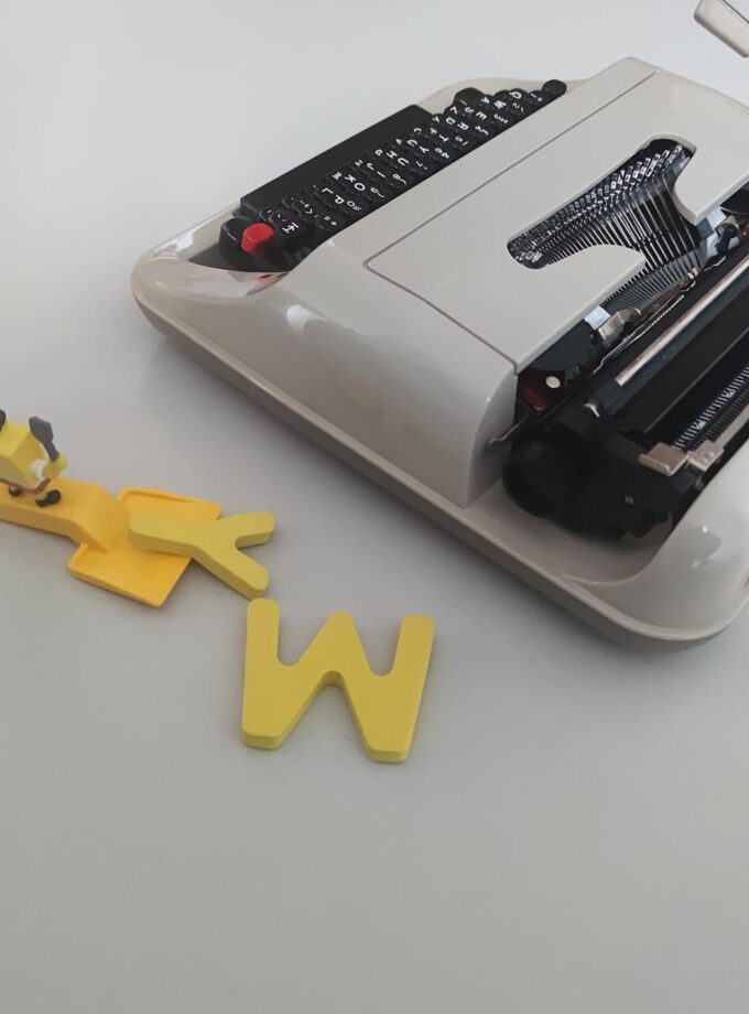 Vintage Typewriter Hema 44K (Olivetti)