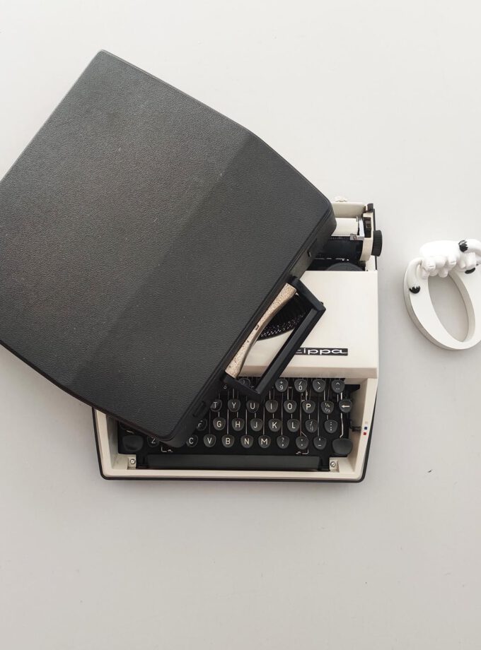 Vintage Tippa Adler Typewriter Off White Pica