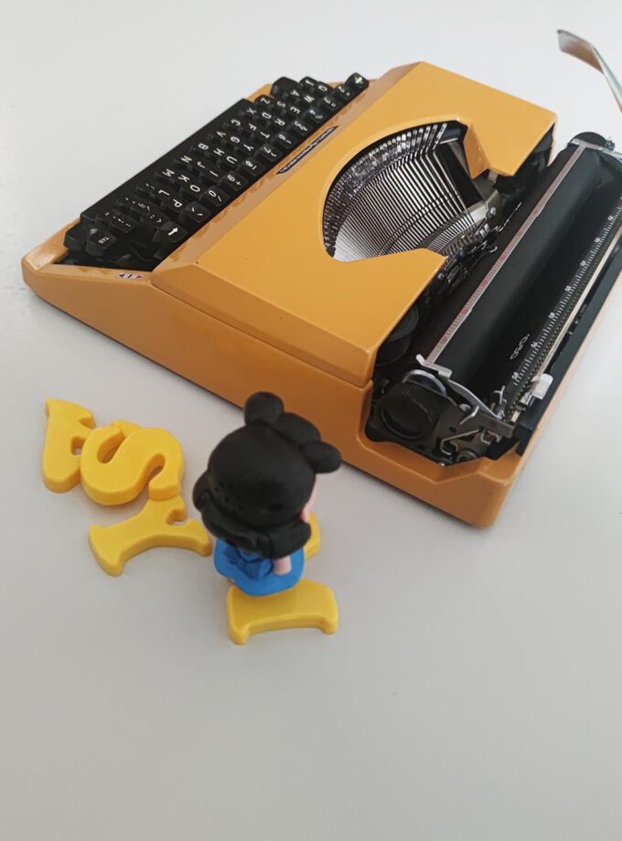 Vintage Orange Ocher Remington Sperry 10/50 Typewriter Cubic