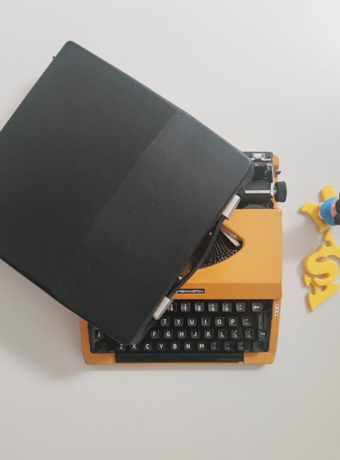 Vintage Orange Ocher Remington Sperry 10/50 Typewriter Cubic