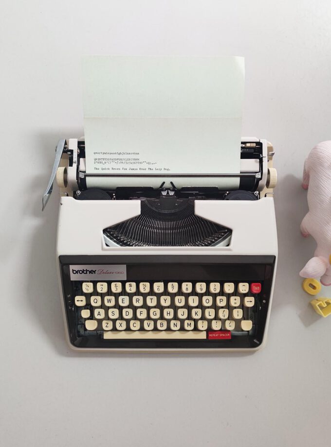 Vintage Brother Typewriter Deluxe 1350