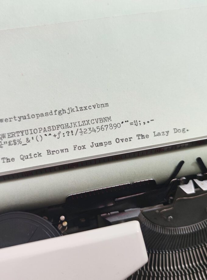 Vintage Brother Typewriter Deluxe 1350