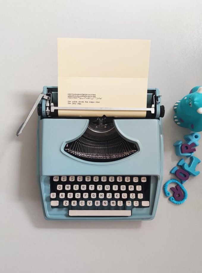 Remington Idool Pastel Baby Blue Typewriter