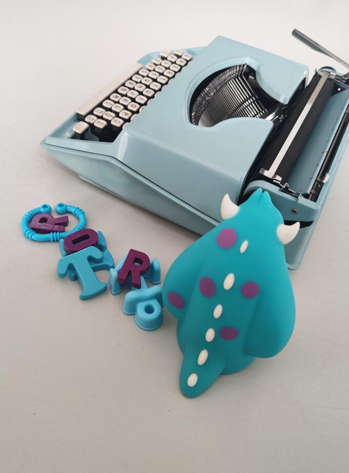 Remington Idool Pastel Baby Blue Typewriter