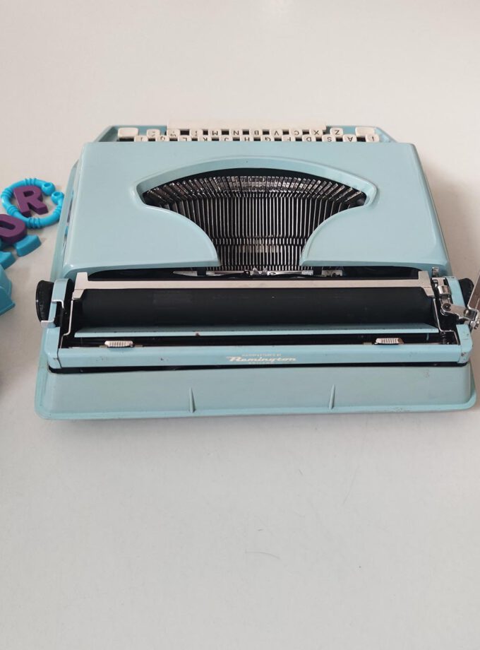 Remington Idool Pastel Baby Blue Typewriter