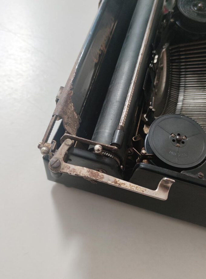 Vintage Old Black Olympia Simplex Typewriter Relived Condition