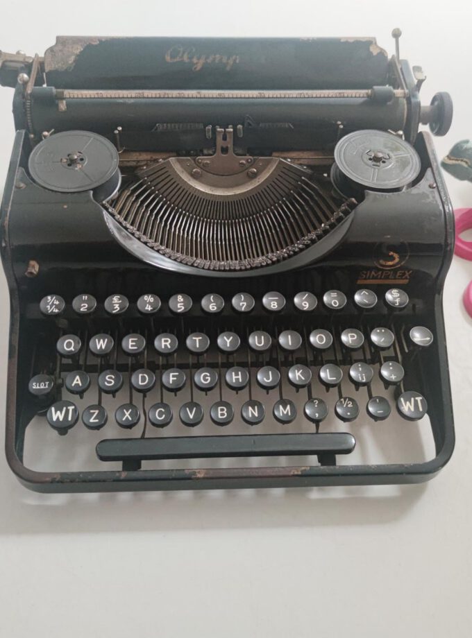 Vintage Old Black Olympia Simplex Typewriter Relived Condition