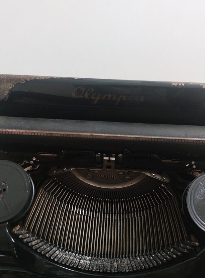 Vintage Old Black Olympia Simplex Typewriter Relived Condition