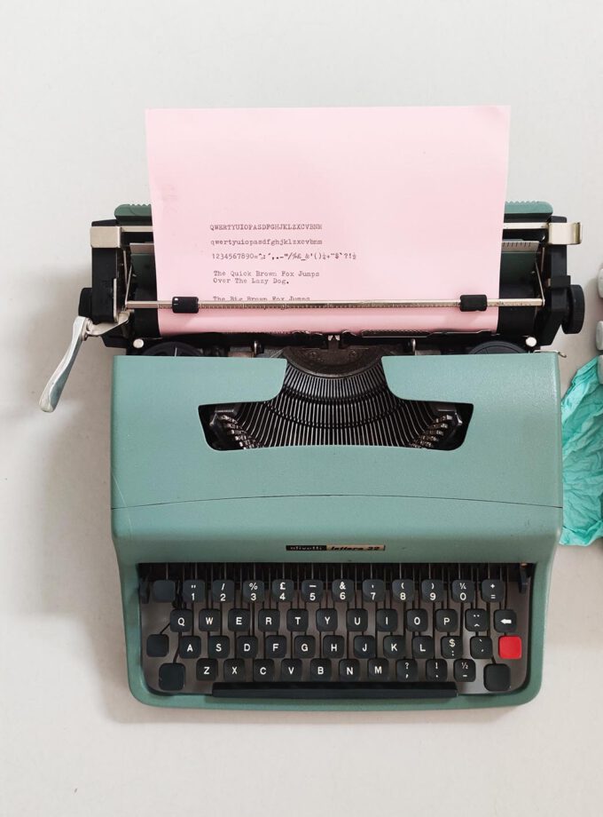 Vintage Olivetti Lettera 32 Green
