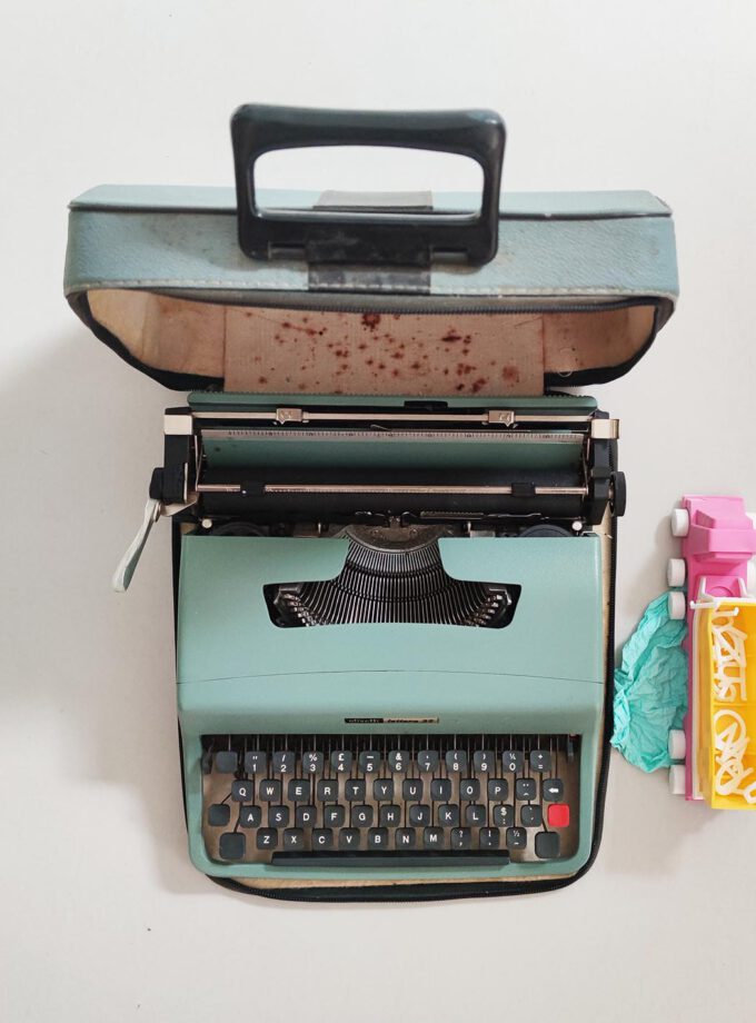 Vintage Olivetti Lettera 32 Green