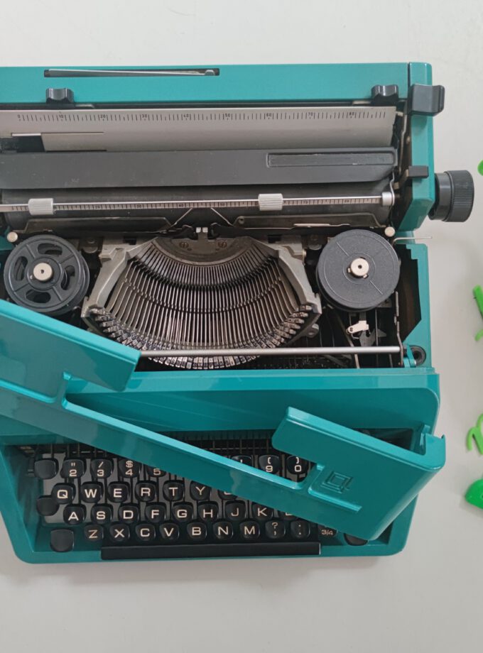 Vintage Olivetti Studio 45