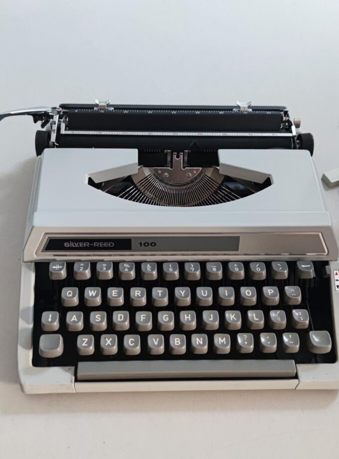 Vintage Silver-Reed 100 Grey Typewriter