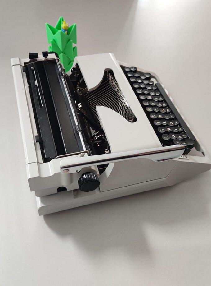 Vintage Erika Light Grey Typewriter Cubic