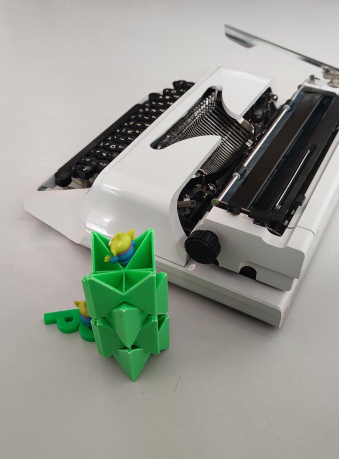 Vintage Erika Light Grey Typewriter Cubic