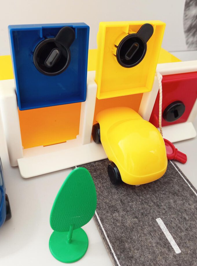 Ambi Toys Cars + Garage Yellow