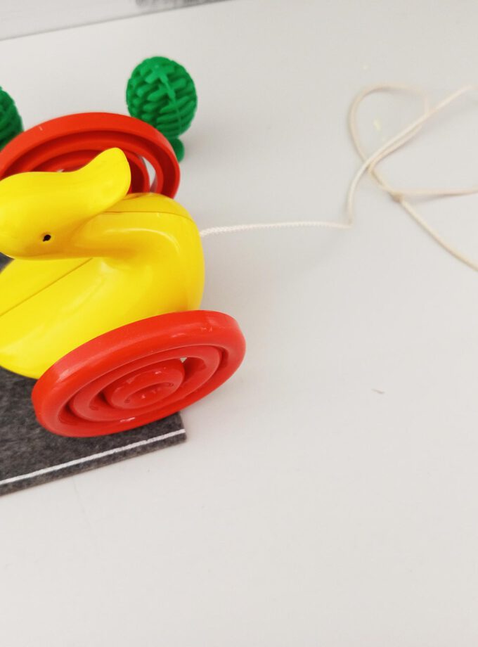 Vintage Pulling Duck Ambi Toys