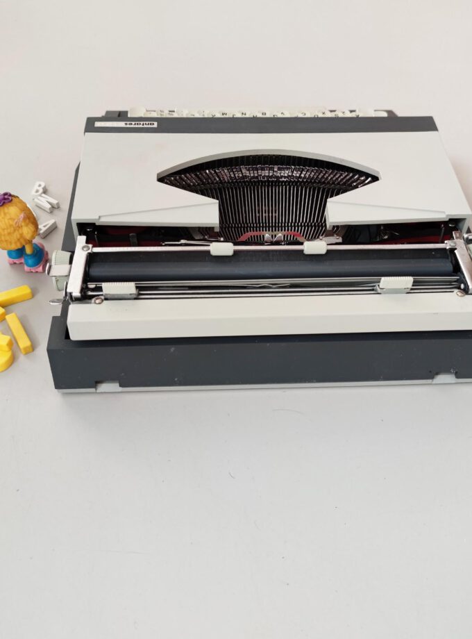Vintage Antares 120 Duotone Grey Typewriter