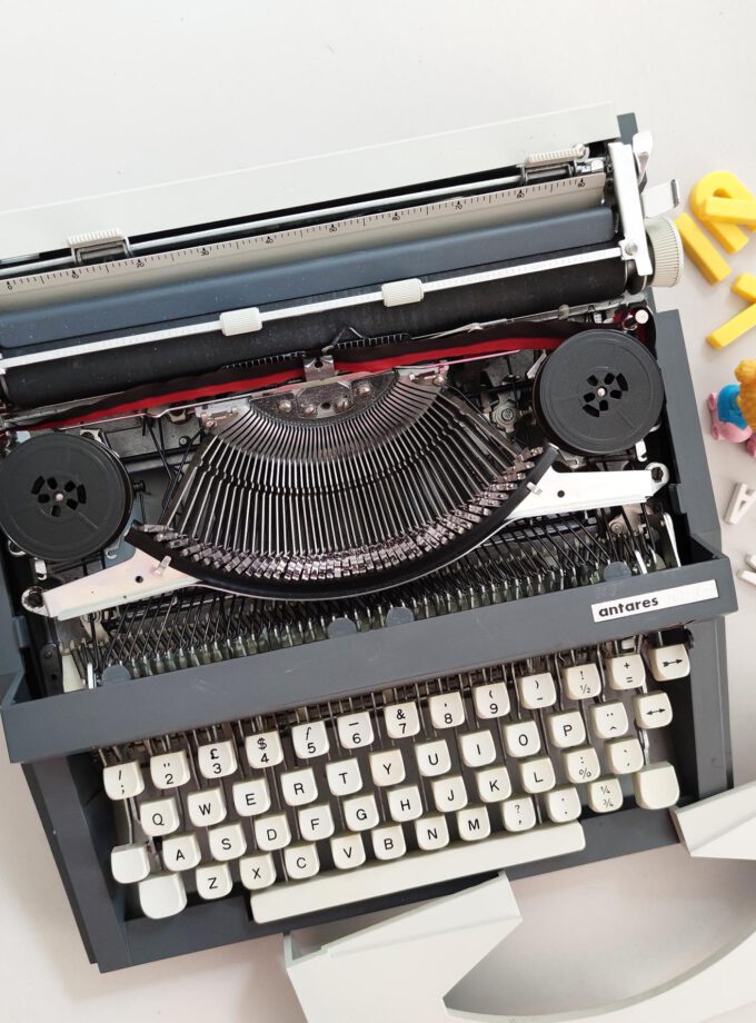 Vintage Antares 120 Duotone Grey Typewriter