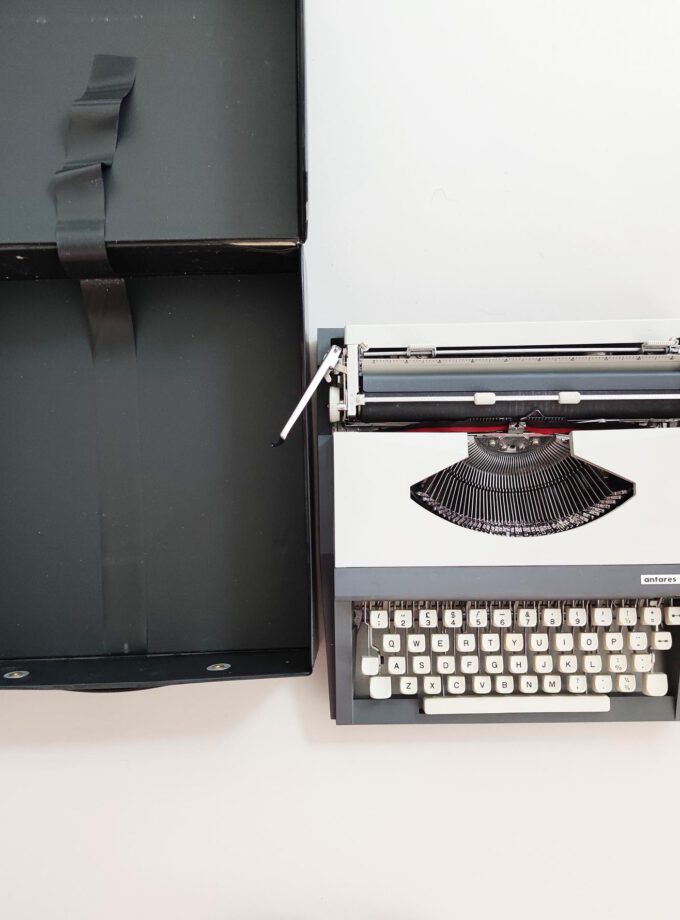 Vintage Antares 120 Duotone Grey Typewriter