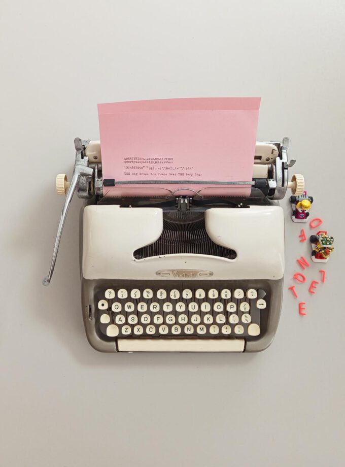 Vintage Voss S24 Typewriter