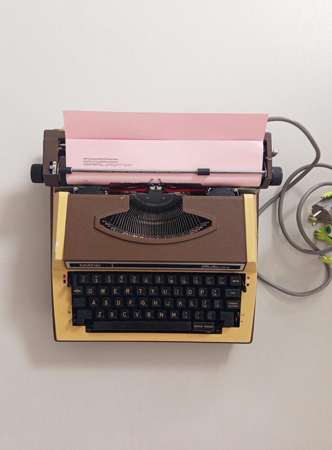 Electric Typewriter Brother Electric 4162