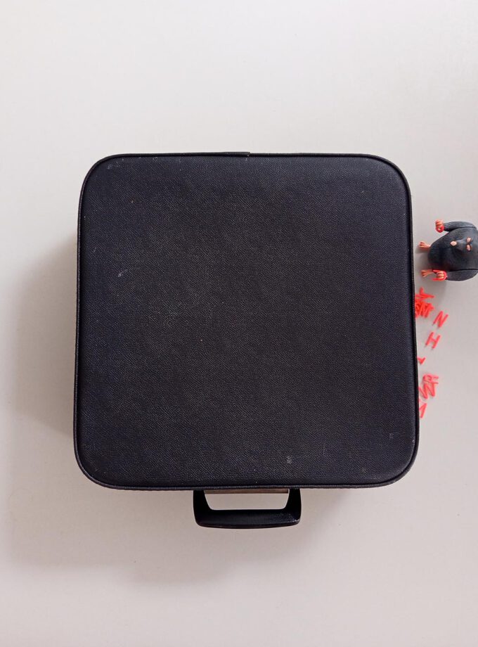 Vintage Daro Erika Light Grey / Blue Typewriter Pica