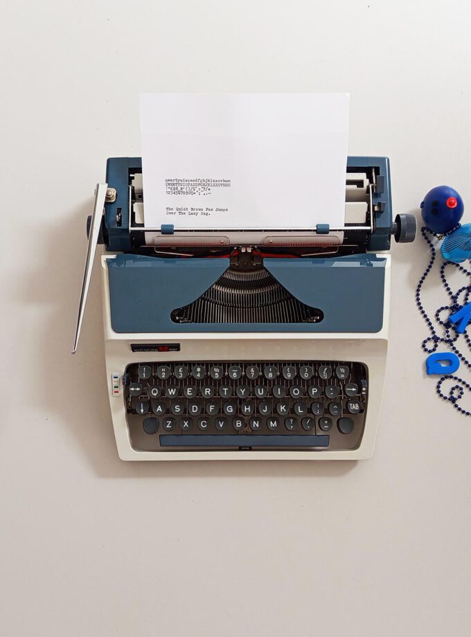 Vintage Vendex 1000 Typewriter Pica