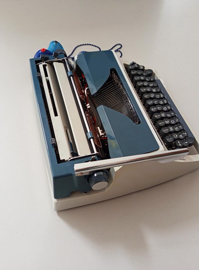 Vintage Vendex 1000 Typewriter Pica