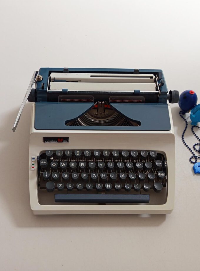 Vintage Vendex 1000 Typewriter Pica