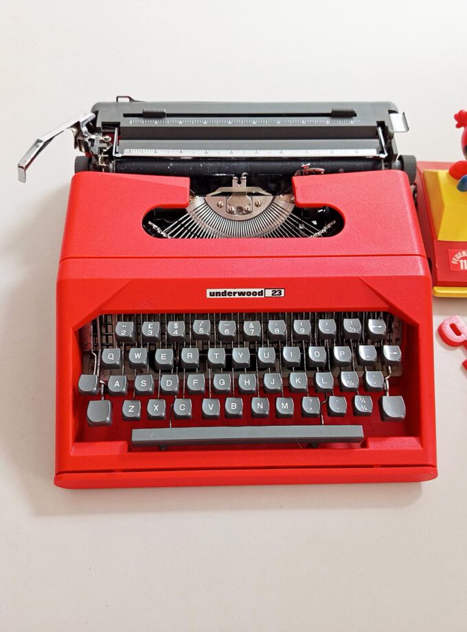 Vintage Underwood 23 Typewriter Red Elite