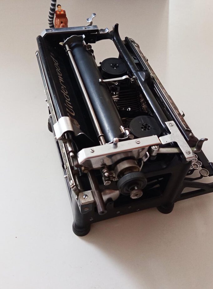 Vintage Old Black Underwood no.5 Typewriter