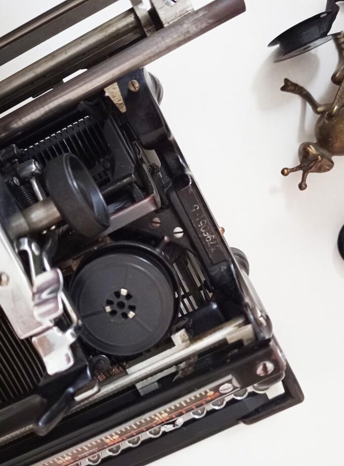 Vintage Old Black Underwood no.5 Typewriter