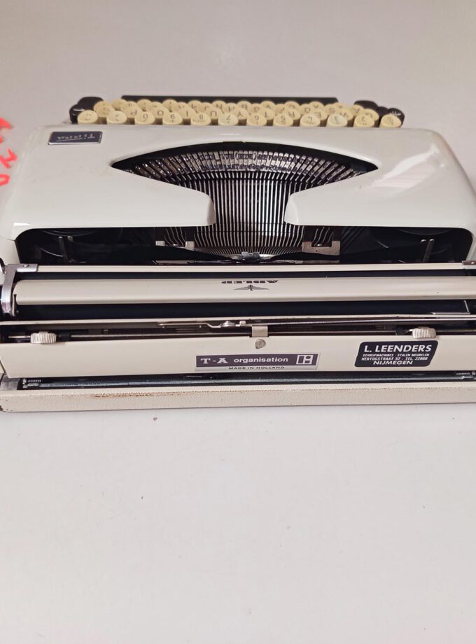 Old Vintage Tippa Adler Typewriter Pica