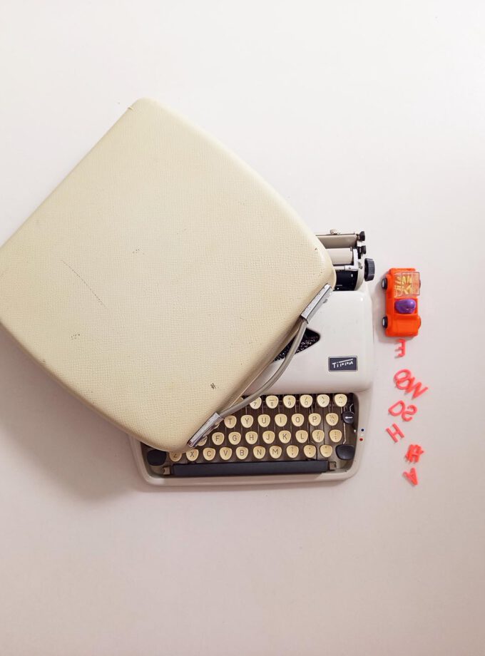 Old Vintage Tippa Adler Typewriter Pica