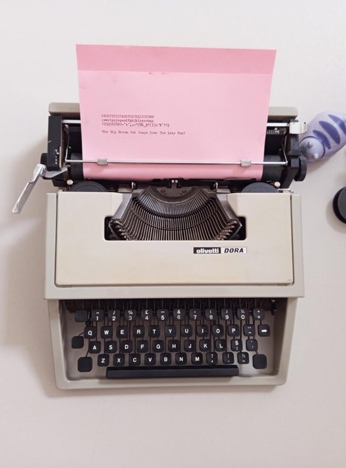 Vintage Olivetti Dora Typewriter Elite