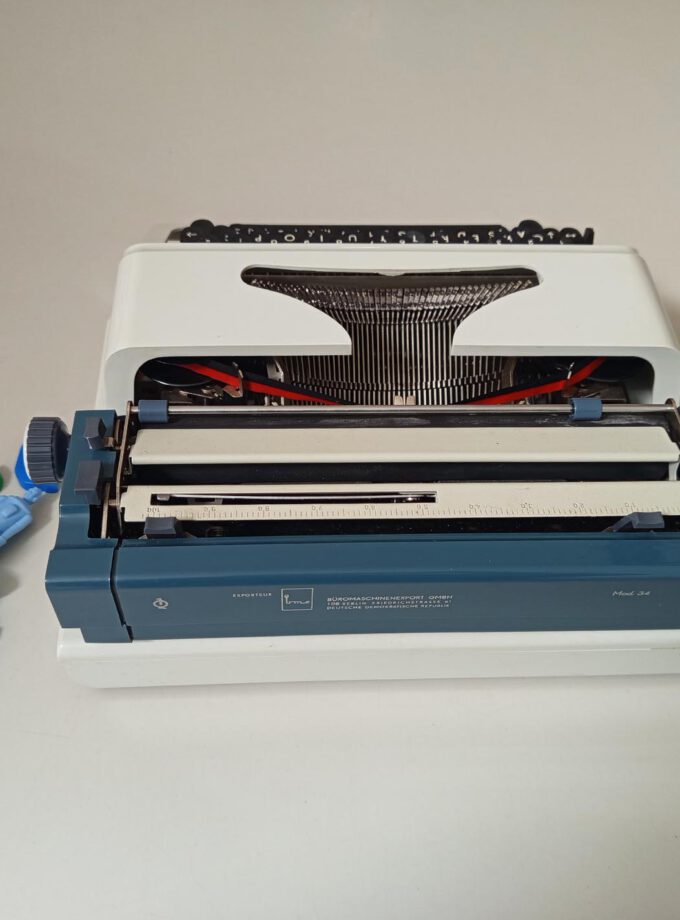 Vintage Daro Erika Light Grey / Blue Typewriter Elite