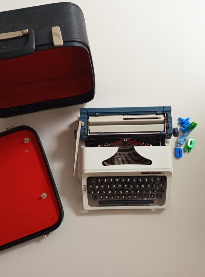 Vintage Daro Erika Light Grey / Blue Typewriter Elite