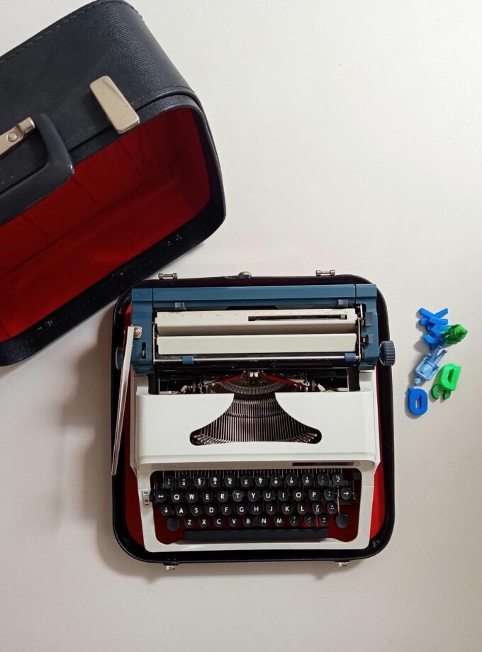 Vintage Daro Erika Light Grey / Blue Typewriter Elite