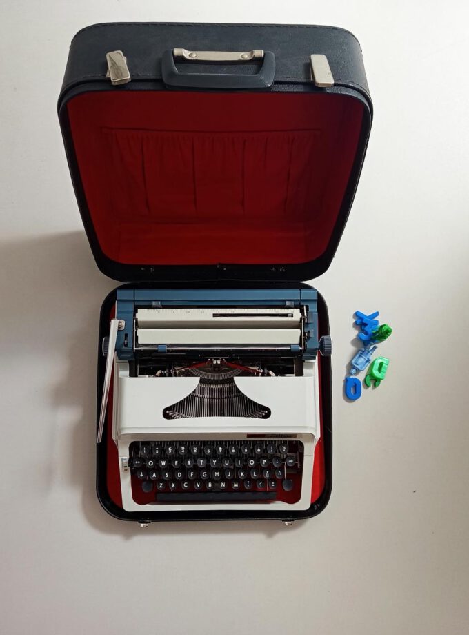 Vintage Daro Erika Light Grey / Blue Typewriter Elite