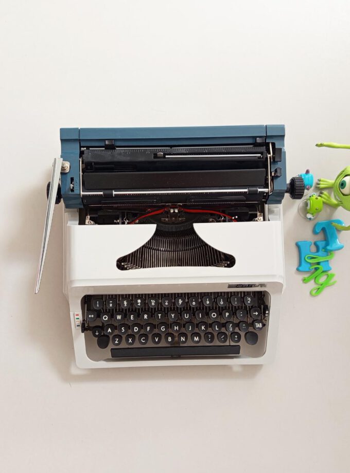 Vintage Erika Light Grey/Blue Typewriter Pica