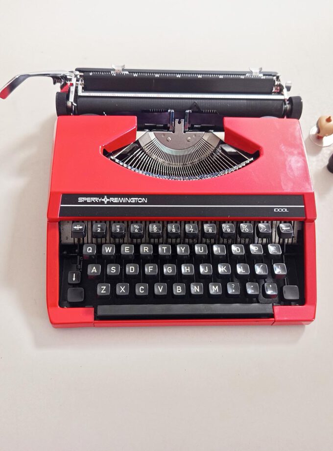 Vintage Red Remington Sperry Idool Typewriter