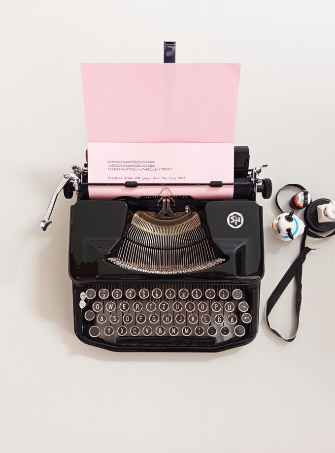 Vintage Old Erika Model 8 Typewriter
