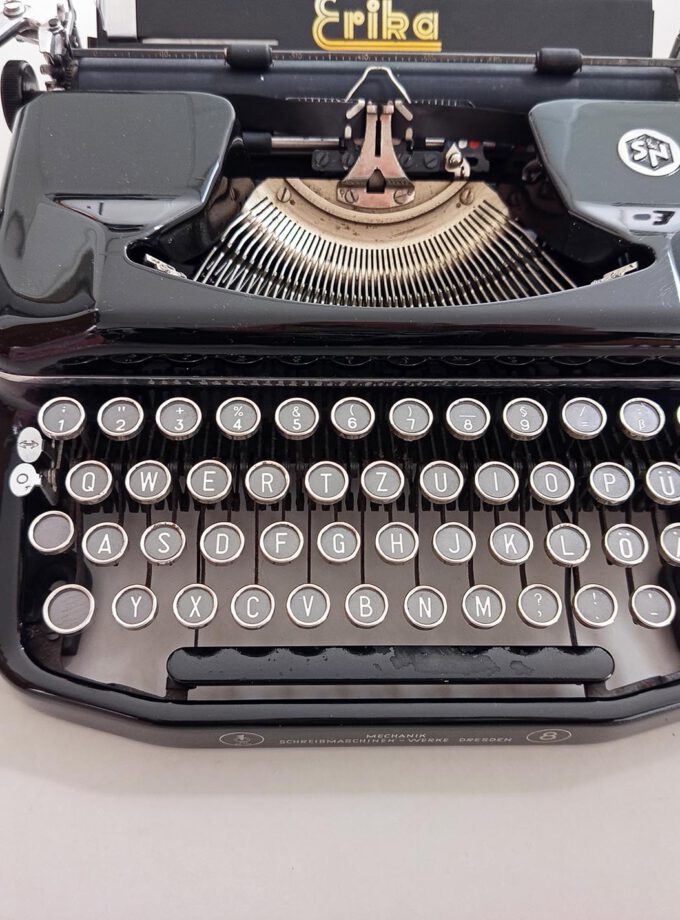 Vintage Old Erika Model 8 Typewriter