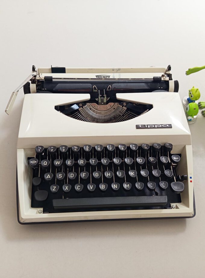 Vintage Tippa Triumph Typewriter Light