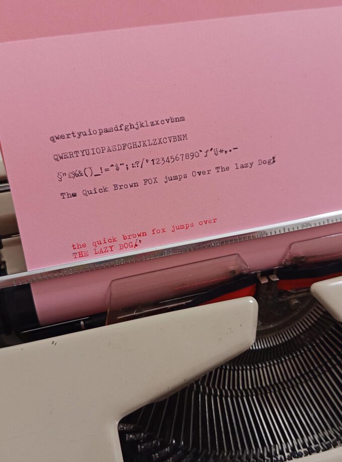 Vintage Maritsa 22 Typewriter Elite