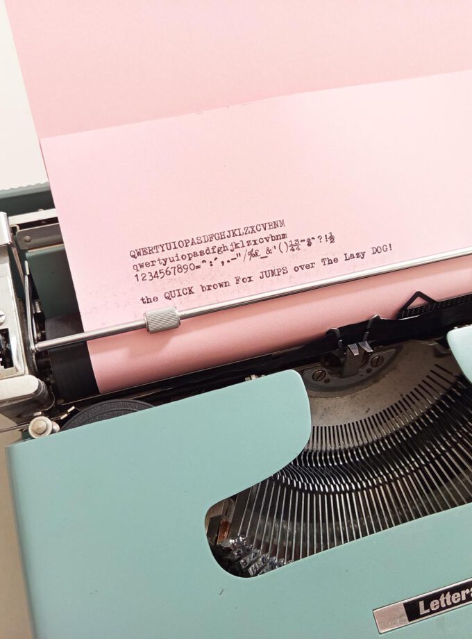 Vintage Olivetti Lettera 22 Green Elite